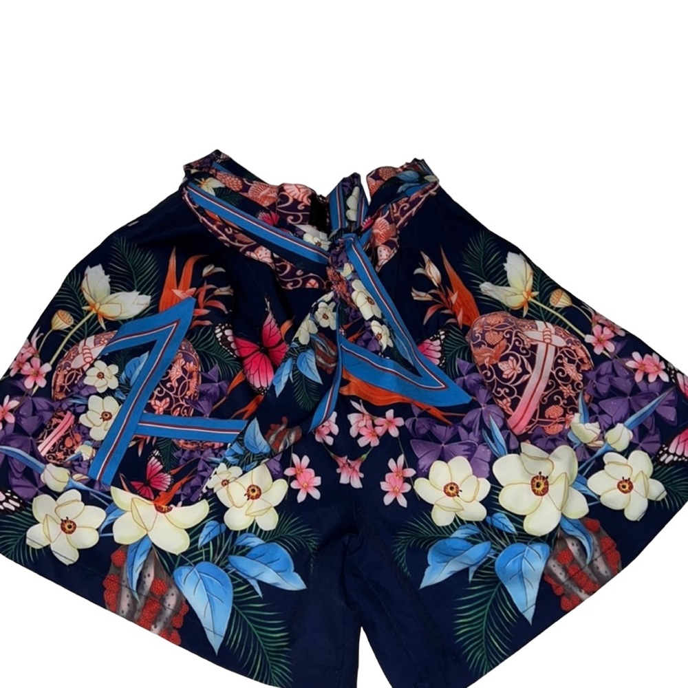 NEW‎ fully lined flowered shorts line A cut with a tide belt size M